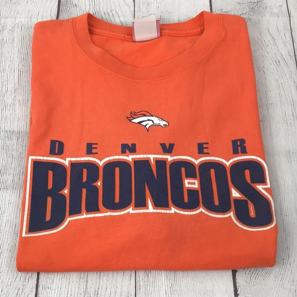 Vintage 90's NFL Men's DENVER BRONCOS Short Sleeve Shirt - Picture 1 of 6